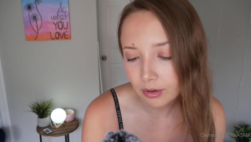 Dani ASMR – vs. Lingerie-Trigger