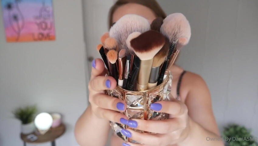 Dani ASMR – vs. Lingerie-Trigger