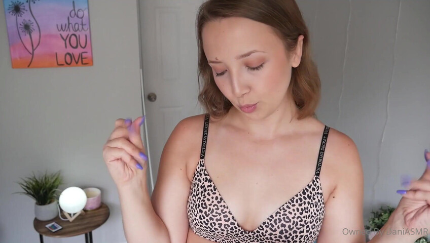Dani ASMR – vs. Lingerie-Trigger