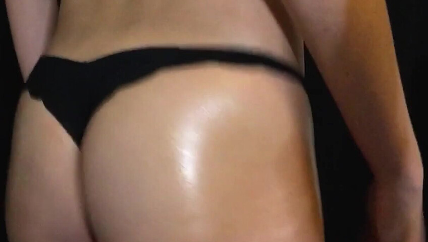 Diddly ASMR - Massaggio anale con olio ASMR