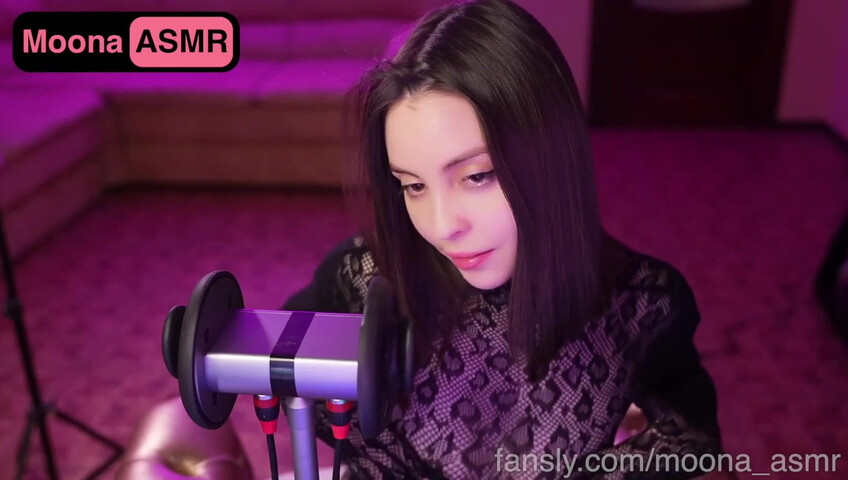 Moona ASMR - A sexy snake shedding her skins