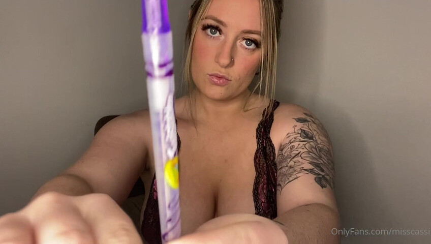 Miss Cassi ASMR - Non farti distrarre ASMR