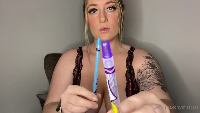 Miss Cassi ASMR - Non farti distrarre ASMR
