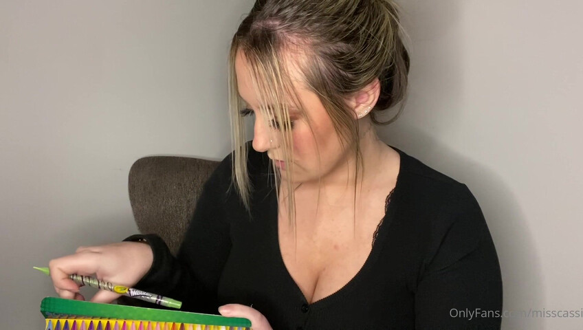 Miss Cassi ASMR - Non farti distrarre ASMR