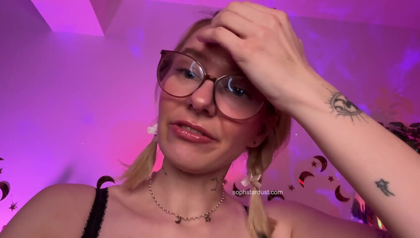 Soph Stardust ASMR - Prova di bikini con voce dolce