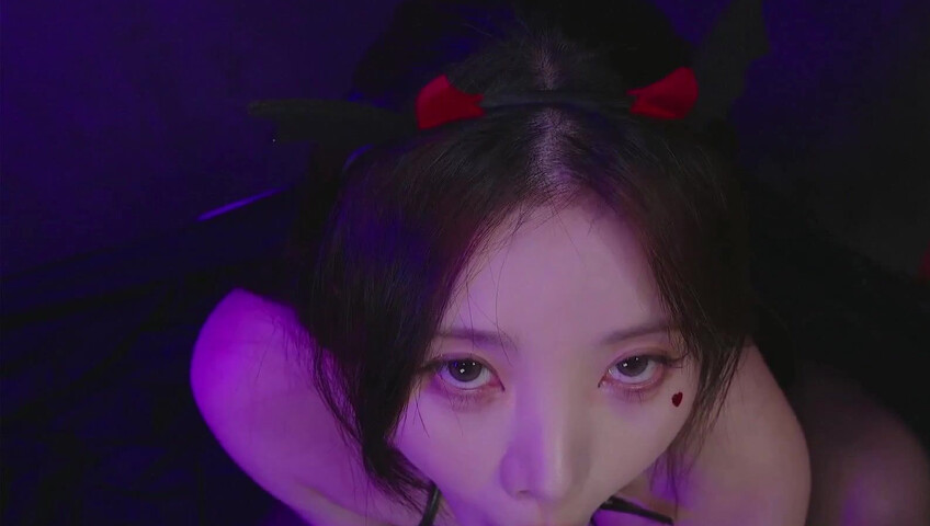 Yoonying ASMR – Brustmassage