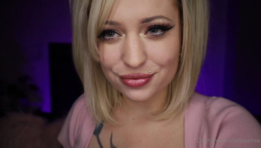 AriLove - Lens Fogging ASMR Fast whispers & heavy breathing