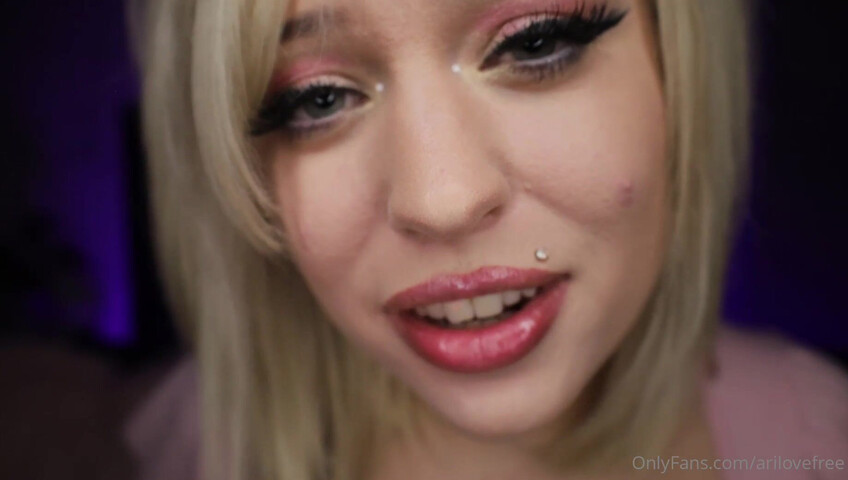 AriLove - Lens Fogging ASMR Fast whispers & heavy breathing