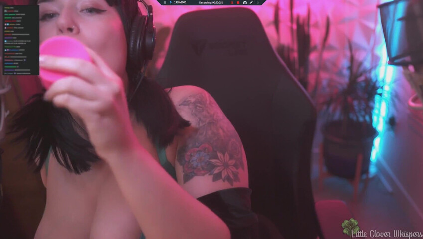 Little Clover Whispers - Streamer thot forgets to turn stream off before getting off