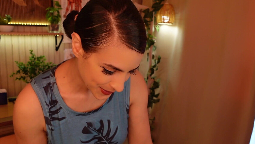 Irma la dolce ASMR - 15 agosto 2025 - Spm Clinic: seduta chiropratica con estrazione intensa