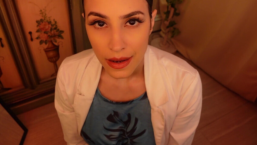 Irma la dolce ASMR - 15 agosto 2025 - Spm Clinic: seduta chiropratica con estrazione intensa