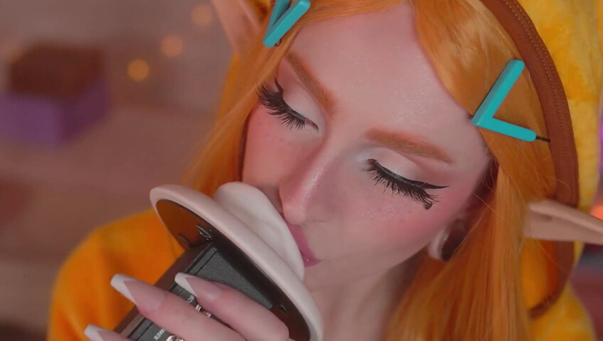 Mewlies ASMR - Sensual Ear Eating