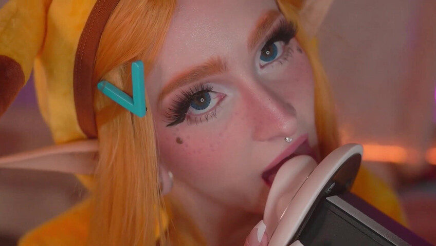 Mewlies ASMR - Sensual Ear Eating