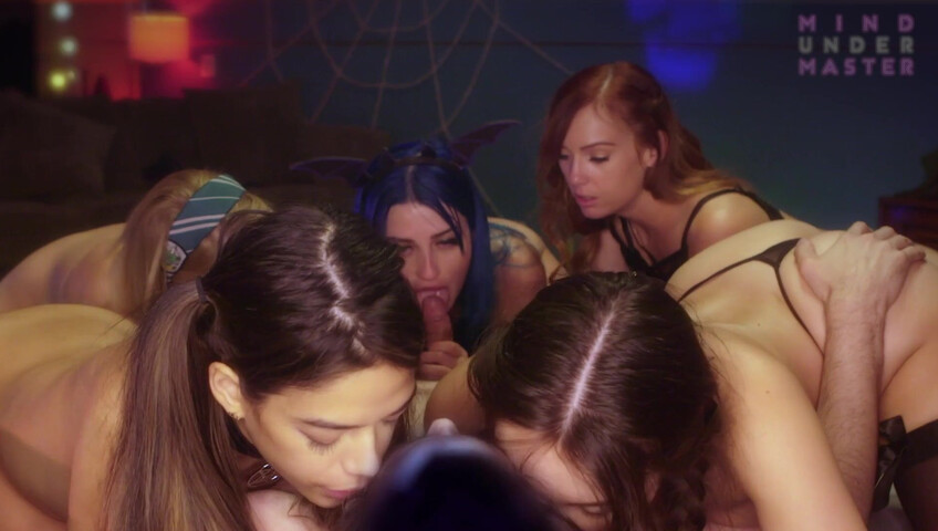 La mente sotto il dominio del padrone - L'harem di Halloween (parte 2)