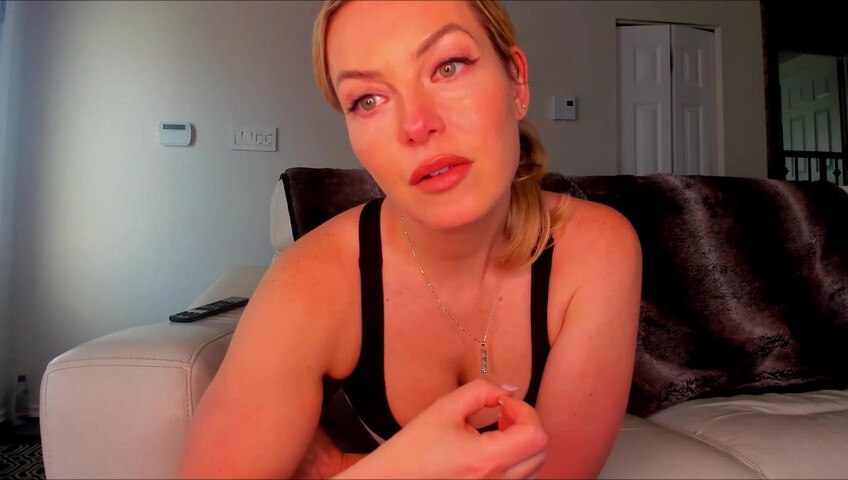 Missbehavin26 - Milfs friend gives u JOI