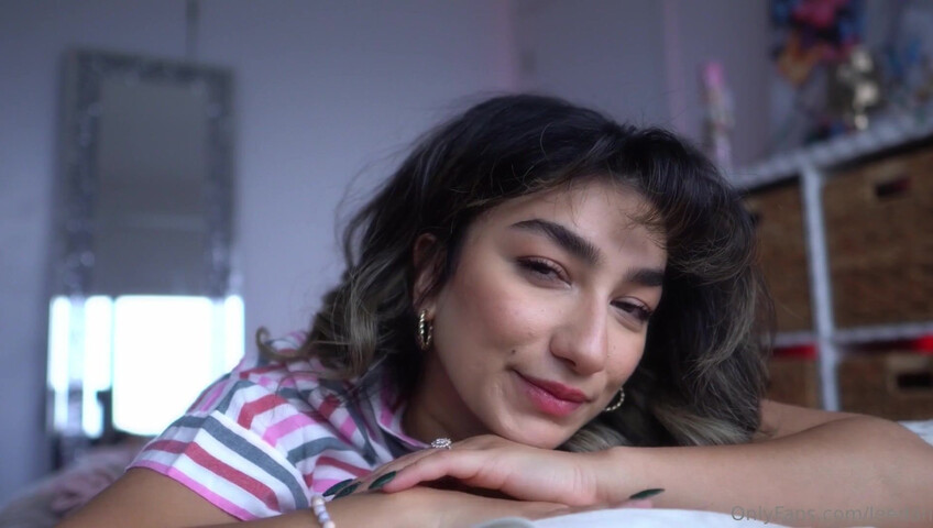 Leedah ASMR - Girlfriend Sucks You Off