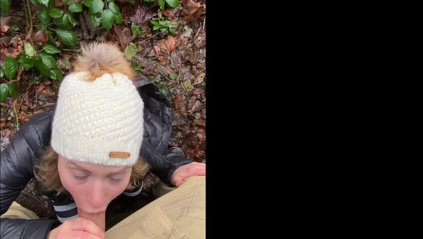 Mia Malkova Outdoor Blowjob