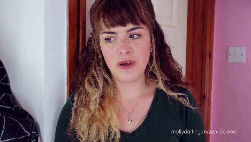 Molly Darling - Mommy Finds Your Porn