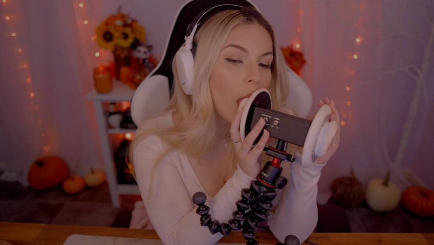 Puffin ASMR - Ear Eating