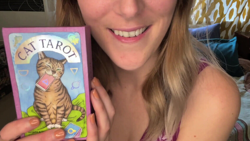 Rhonda ASMR - Lettura dei tarocchi