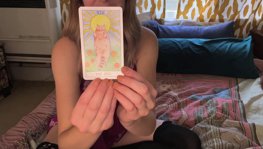 Rhonda ASMR - Lettura dei tarocchi