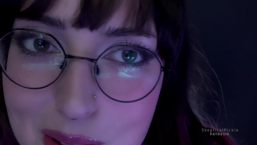 Skepticalpickle - Une copine timide et maladroite s'essaie au massage ASMR pour toi (niveau Platine)