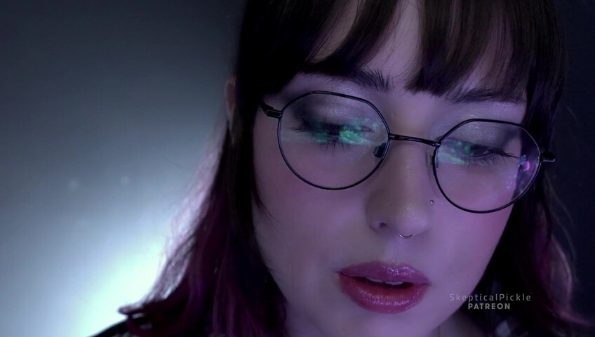 Skepticalpickle - Une copine timide et maladroite s'essaie au massage ASMR pour toi (niveau Platine)