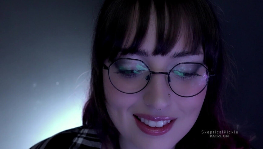 Skepticalpickle - Une copine timide et maladroite s'essaie au massage ASMR pour toi (niveau Platine)