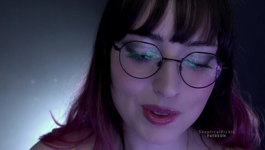 Skepticalpickle - Une copine timide et maladroite s'essaie au massage ASMR pour toi (niveau Platine)