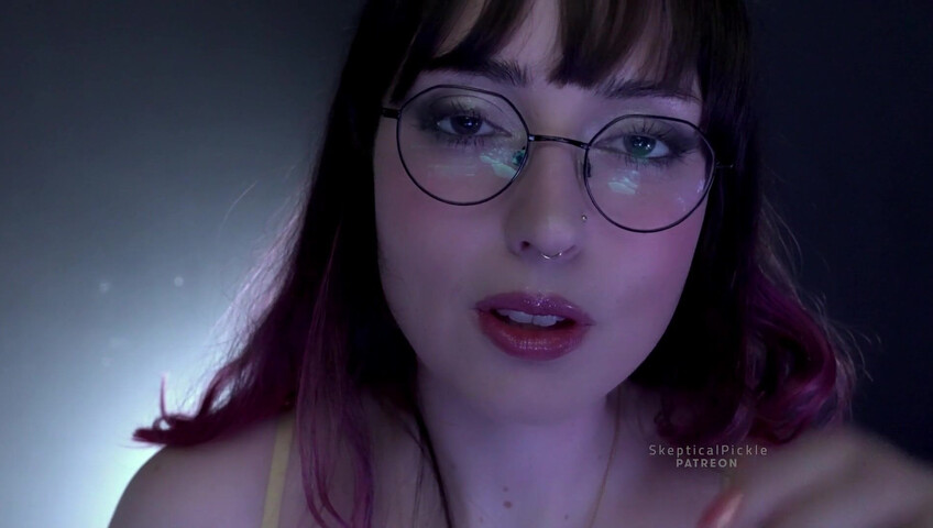 Skepticalpickle - Une copine timide et maladroite s'essaie au massage ASMR pour toi (niveau Platine)