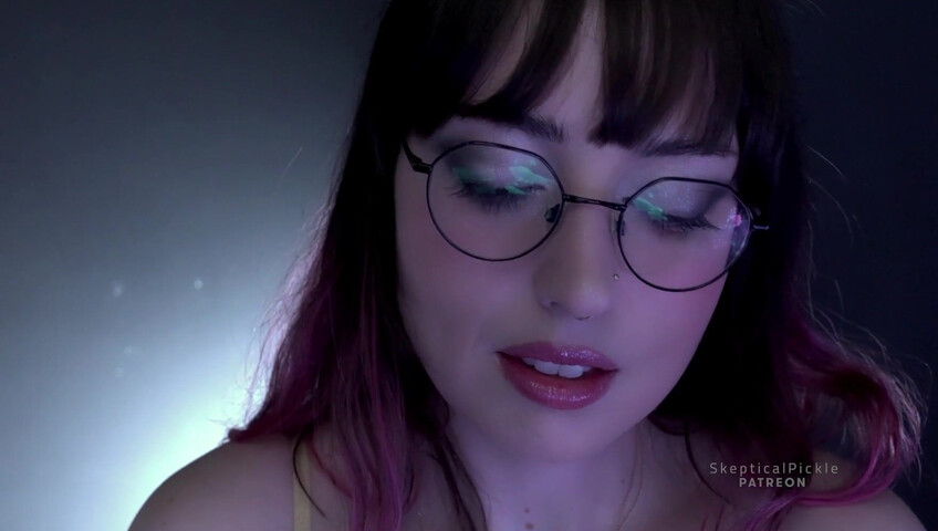 Skepticalpickle - Une copine timide et maladroite s'essaie au massage ASMR pour toi (niveau Platine)