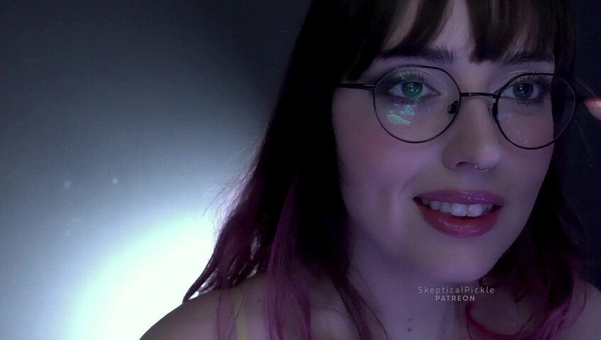 Skepticalpickle - Une copine timide et maladroite s'essaie au massage ASMR pour toi (niveau Platine)
