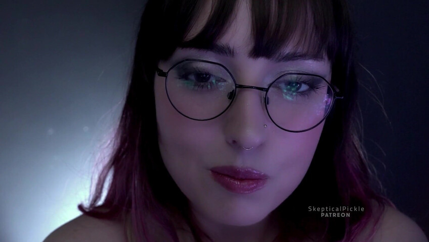 Skepticalpickle - Une copine timide et maladroite s'essaie au massage ASMR pour toi (niveau Platine)