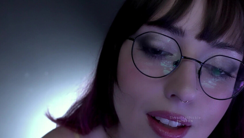 Skepticalpickle - Une copine timide et maladroite s'essaie au massage ASMR pour toi (niveau Platine)