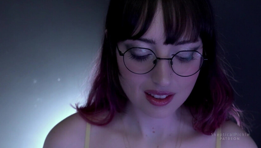 Skepticalpickle - Une copine timide et maladroite s'essaie au massage ASMR pour toi (niveau Platine)