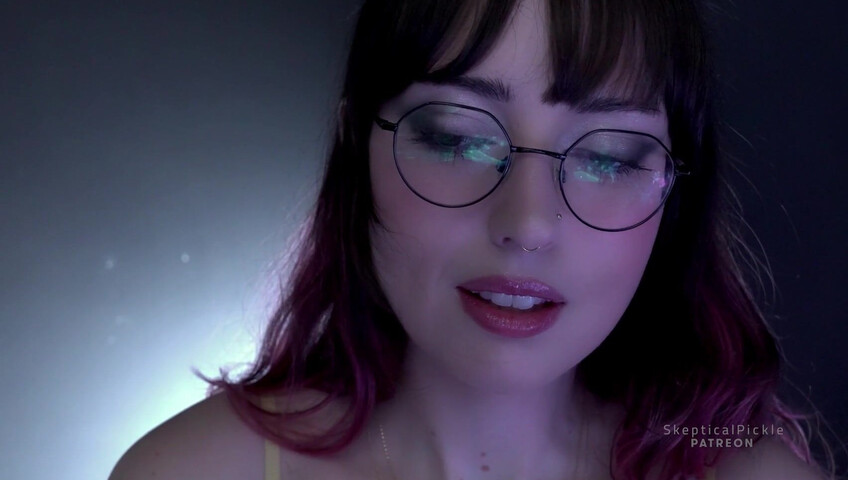 Skepticalpickle - Une copine timide et maladroite s'essaie au massage ASMR pour toi (niveau Platine)