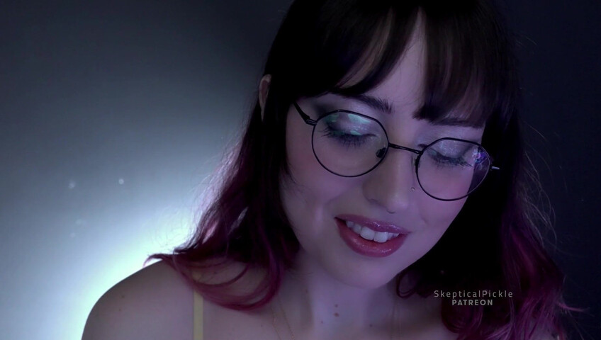 Skepticalpickle - Une copine timide et maladroite s'essaie au massage ASMR pour toi (niveau Platine)