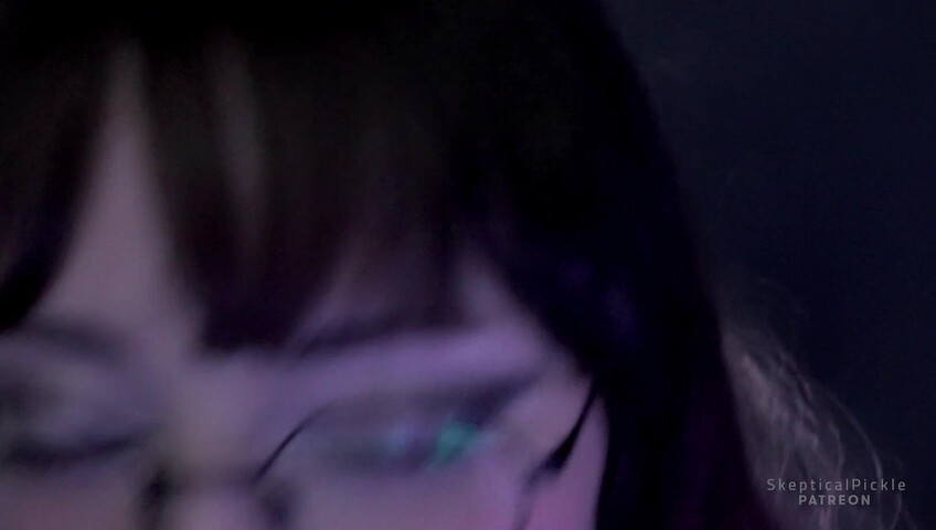 Skepticalpickle - Une copine timide et maladroite s'essaie au massage ASMR pour toi (niveau Platine)
