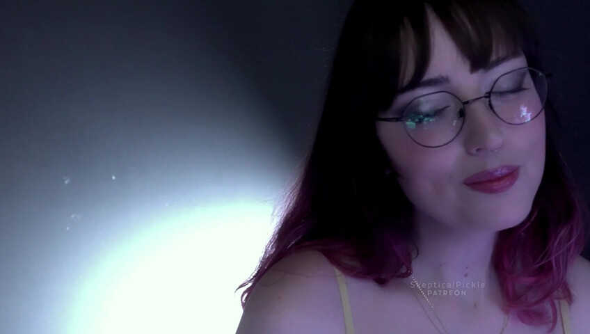 Skepticalpickle - Une copine timide et maladroite s'essaie au massage ASMR pour toi (niveau Platine)
