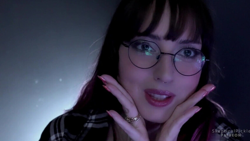 Skepticalpickle - Une copine timide et maladroite s'essaie au massage ASMR pour toi (niveau Platine)