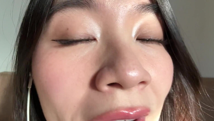 Lin ASMR - 17 Jan 2026 - Kissing Touching You ASMR