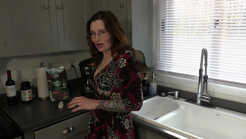 Bettie Bondage - Seducing Your Friend's MILF